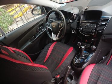 Chevrolet: Chevrolet Cruze sedan - Kuzov: sedan, parlaq qırmızı rəng - Mühərrik — 6