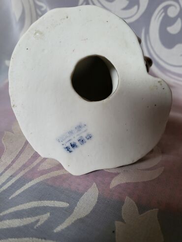 Ostalo posuđe: Pepeljara skoljka,rucni rad kineski porcelan 70,80te. Pepeljara — 15