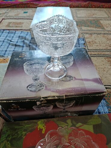 стеклянный шкаф для посуды: Конспект вареницы. состояние отличное. каждая по 250 или все вместе за