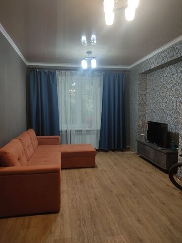 квартира чапаева: 3 комнаты, 65 м², Сталинка, 1 этаж