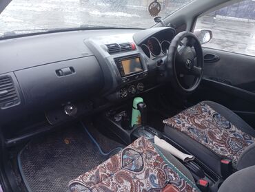 Honda: Honda Fit: 2002 г., 1.3 л, Вариатор, Бензин, Хэтчбэк — 7