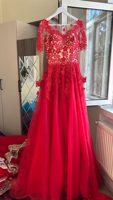 Ziyafət donları: Yaxşı vəziyyətdə, səliqəli şəkildə saxlanılmış gəlinlik, nişan — 7