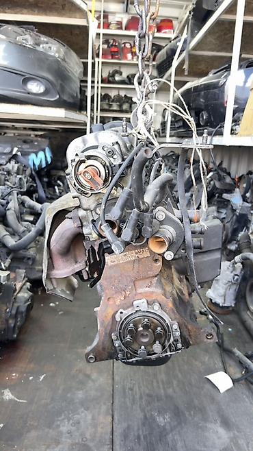 трамблер: Двигатель Volkswagen 1.6 MPI, код AEE - Тип: бензиновый, рядный — 3