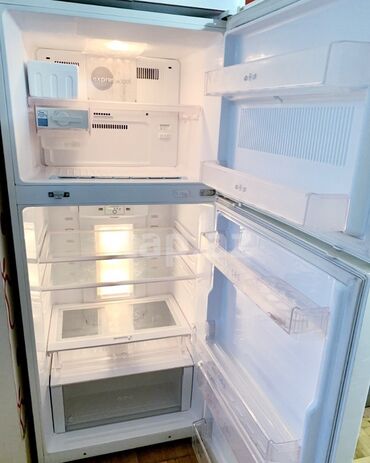 marojna xaladennik: Б/у Двухкамерный LG Холодильник цвет - Белый