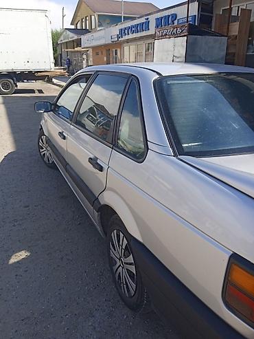 Volkswagen: Volkswagen Passat: 1988 г., 1.8 л, Механика, Бензин, Седан at lalafo.kg — 2 Volkswagen: Volkswagen Passat: 1988 г., 1.8 л, Механика, Бензин, Седан — 2
