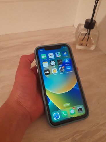 Apple iPhone: IPhone Xr, Б/у, 64 ГБ, Красный, Чехол, 75 % — 2