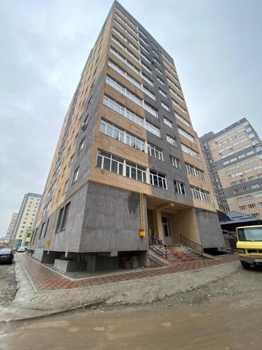 Коммерческая недвижимость: В жилом доме, 98 м²