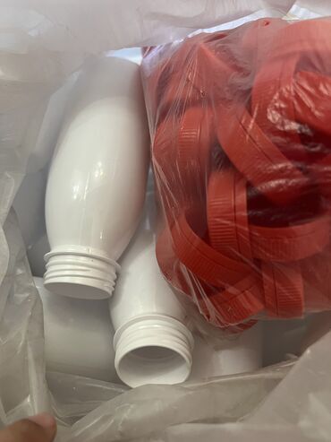 разбор контейнер: Пластмассовые бутылки 300 мл, непрозрачные, матовые, с крышкой. 84 шт