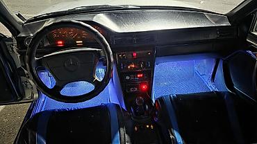 чехол 124: Mercedes-Benz W124: 1996 г., 2 л, Механика, Бензин, Седан — 2