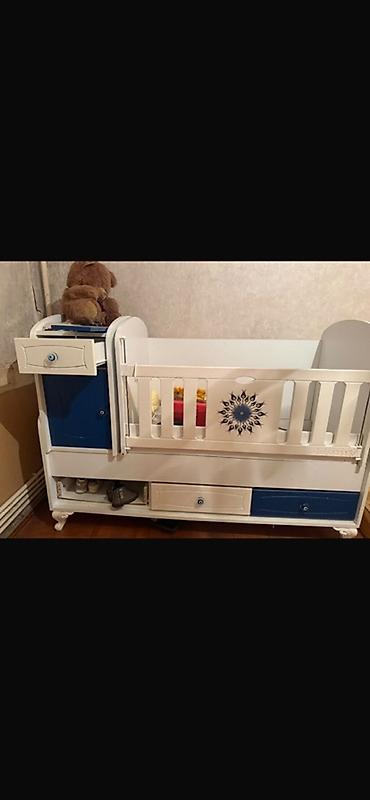 Oğlan və qız üçün, İşlənmiş, Dördbucaq, Beşik, Matras ilə, Yellənmə mexanizmsiz