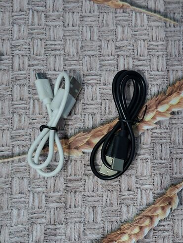 Klaviaturalar: WIERLESS KEYBOARD VƏ MOUSE SETİ. Setin daxilinə klaviatura, mouse — 6