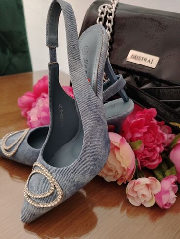 Salonke: Salonke, 37 — 2