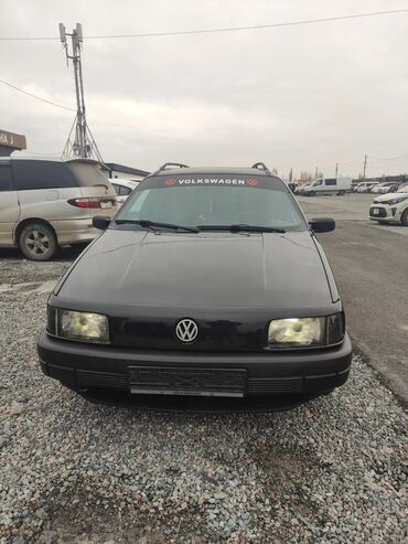 Volkswagen: Volkswagen Passat: 1993 г., 1.8 л, Механика, Бензин, Универсал