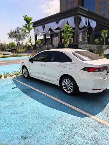 Продажа авто: Toyota Corolla: 2021 г., 1.8 л, Автомат, Гибрид, Седан — 2