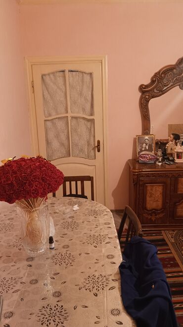 Otaqların uzunmüddətli kirayəsi: Kohne Corat merkeze cox yaxın yerde 4 otaq 2 kuxna hamam 104 kvadrat — 9