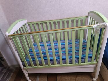 двухместная детская кровать: Детская кроватка с матрасом - Цвет: белый с нежно‑зелёным. Подходит