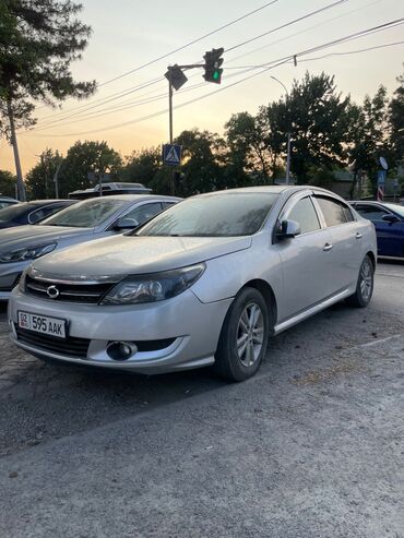 Renault: Renault : 2011 г., 2 л, Автомат, Газ, Седан