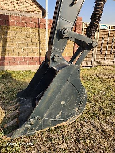 Экскаваторы: Экскаватор, Гусеничный — 5