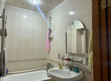 Uzunmüddətli kirayə mənzillər: Nizami rayonu, Xalqlar Dostluğu metrosu, Qarayev prospektində, 9 — 9