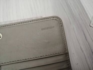 Άλλα: Burberry leather wallet in very good condition, many compartments as — 13