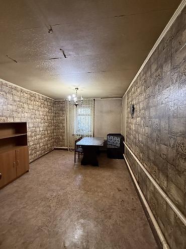 Продажа коттеджей и домов: Продается добротный двухэтажный дом Район Красный строитель, ул — 5