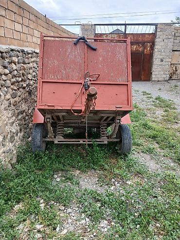 traktor disqisi: İkioxlu kənd/təsərrüfat qoşqusu - Universal yükdaşıma qoşqusudur — 1