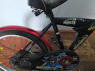 don formalari: Mustang markalı, qara və qırmızı rənglərdə olan uşaq velosipedi — 4