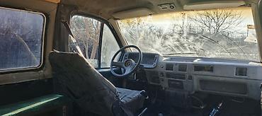 QAZ: QAZ GAZel: 2.4 l | 1999 il 33920 km Van/Minivan — 6