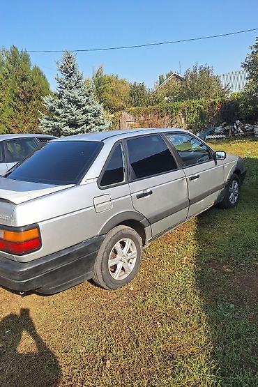 lexus 2008: Volkswagen Passat: 1989 г., 1.8 л, Газ, Седан — 1