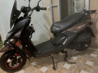 Скутеры: Тип скутера 110 куб. см, Бензин, Б/у — 11