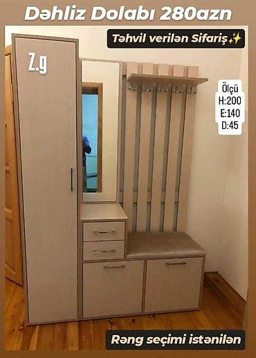 Dəhliz dolabları: Dəhliz üçün funksional və yığcam dolab. Dolabda güzgü, üst dolabça və — 2