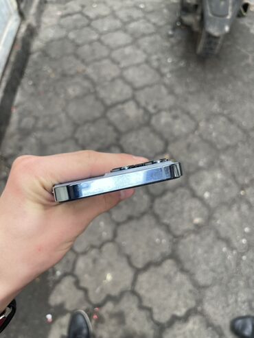 айфон 13 цена ош бу: IPhone 13 Pro, Колдонулган, 128 ГБ, Blue Titanium, Каптама, 84 %