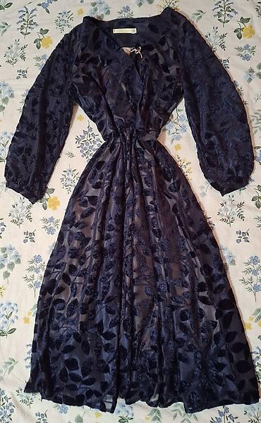 Другая женская одежда: Продам дёшево. Размер всех вещей 46,48 р. Все платья по — 2