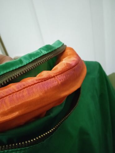 Jakne za prelazni period: Sirina ramena 54cm, sirina ledja 64cm, duzina rukava 60cm, duzina — 9