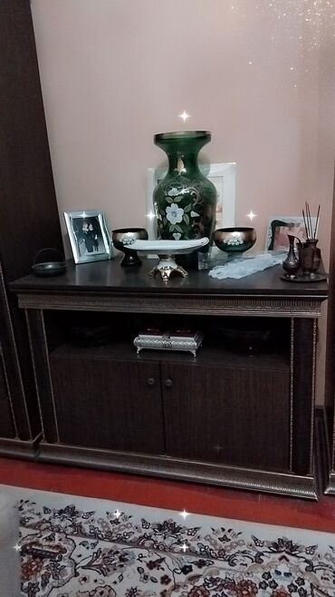 Lüğətlər: TV altlığı, Kredit yoxdur