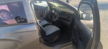 Chevrolet: Chevrolet Spark: 2016 г., 1 л, Вариатор, Бензин, Хэтчбэк — 7