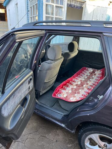 Mazda: Mazda Capella: 1998 г., 2 л, Автомат, Бензин, Универсал — 8