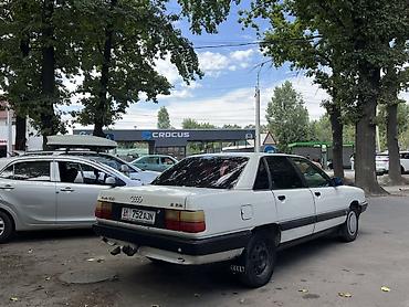 a4 b7: Audi 100: 1988 г., 1.8 л, Механика, Бензин, Седан — 2