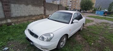 ниссан автомобиль: Daewoo Nubira: 2000 г., 1.5 л, Механика, Бензин, Седан