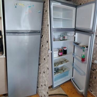 Кухонные комбайны и измельчители: Б/у 2 двери Холодильник Продажа
