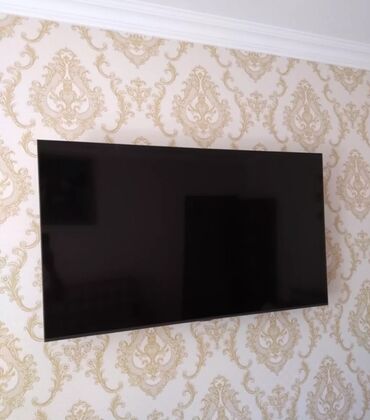 tv kransteyn: Yeni Televizor Bravis LCD 32" HD (1366x768), Ünvandan götürmə, Ödənişli çatdırılma