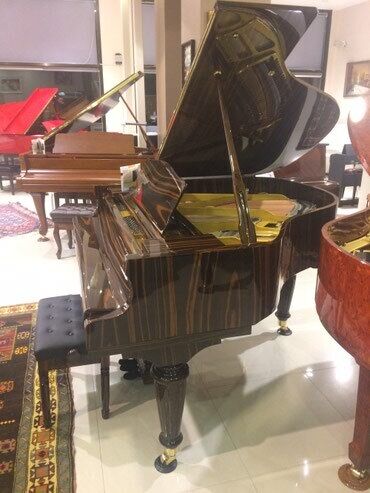 Pianolar: ROYAL Akustik. Royal Musiqi Aletleri salonu sizlere genish