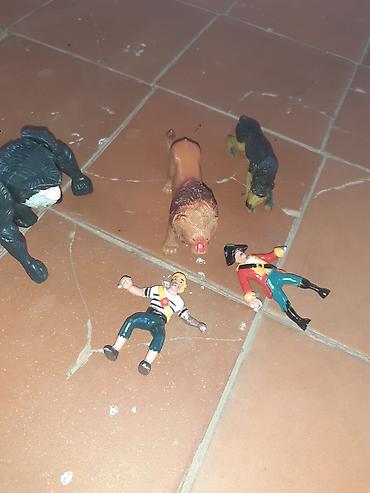 Oyuncaqlar: Sabirabada qedimi oyuncaq maşın satlır — 11