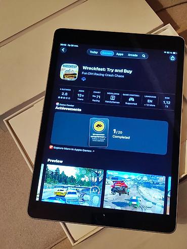 Планшеты: Планшет, Apple, память 64 ГБ, 10" - 11", Wi-Fi, Б/у, цвет - Серебристый — 8