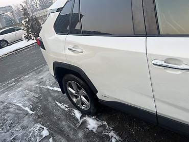 Toyota: Toyota RAV4: 2020 г., Гибрид, Кроссовер — 2