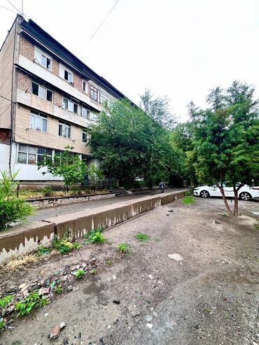 продая: 3 комнаты, 72 м², Индивидуалка, 4 этаж, Старый ремонт