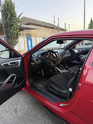 üstü açıq maşın: Hyundai Veloster: 1.6 l | 2017 il Hetçbek — 4
