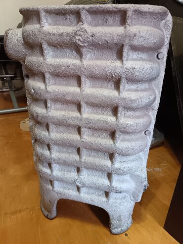 бак для воды купить в баку: Döküm radiator - Material: ağır döküm (çoxqatlı kanallı quruluş) -