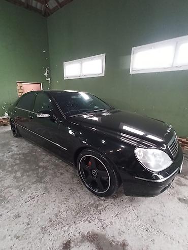 mercedes a 180: Mercedes-Benz S-Class (W220) sedan – qara rəng, klassik lüks və — 6