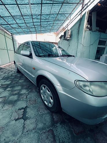 Mazda: Mazda 323: 2000 г., 1.6 л, Автомат, Бензин, Хэтчбэк — 1